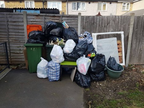 Professional team conducting home clearance in Harlesden